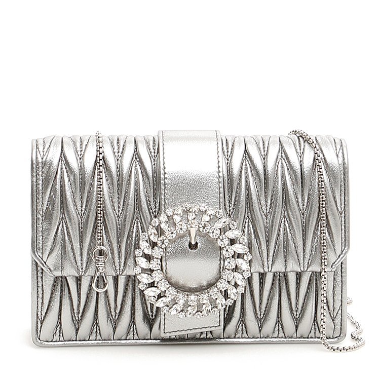 缪缪/miumiu 18年秋冬 logo 褶皱 女包 女性 银色 斜挎包 5bh095n88