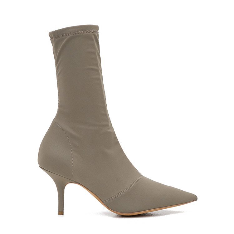 YEEZY\/YEEZY 18年秋冬 女士 尖头鞋 细跟 米色